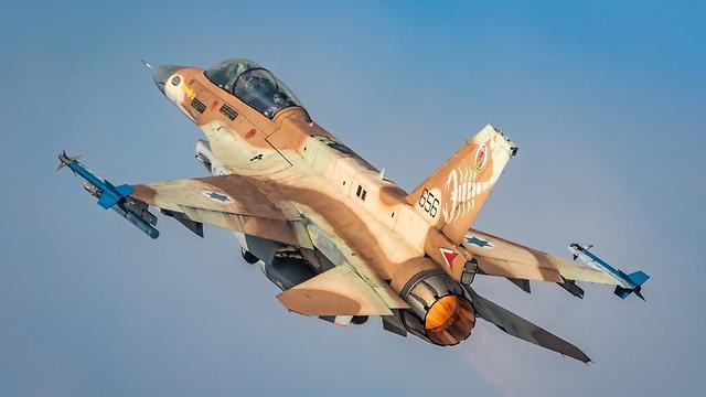 ישראל תגיב לתקיפה האיראנית מטוס קרב נחיתת חירום